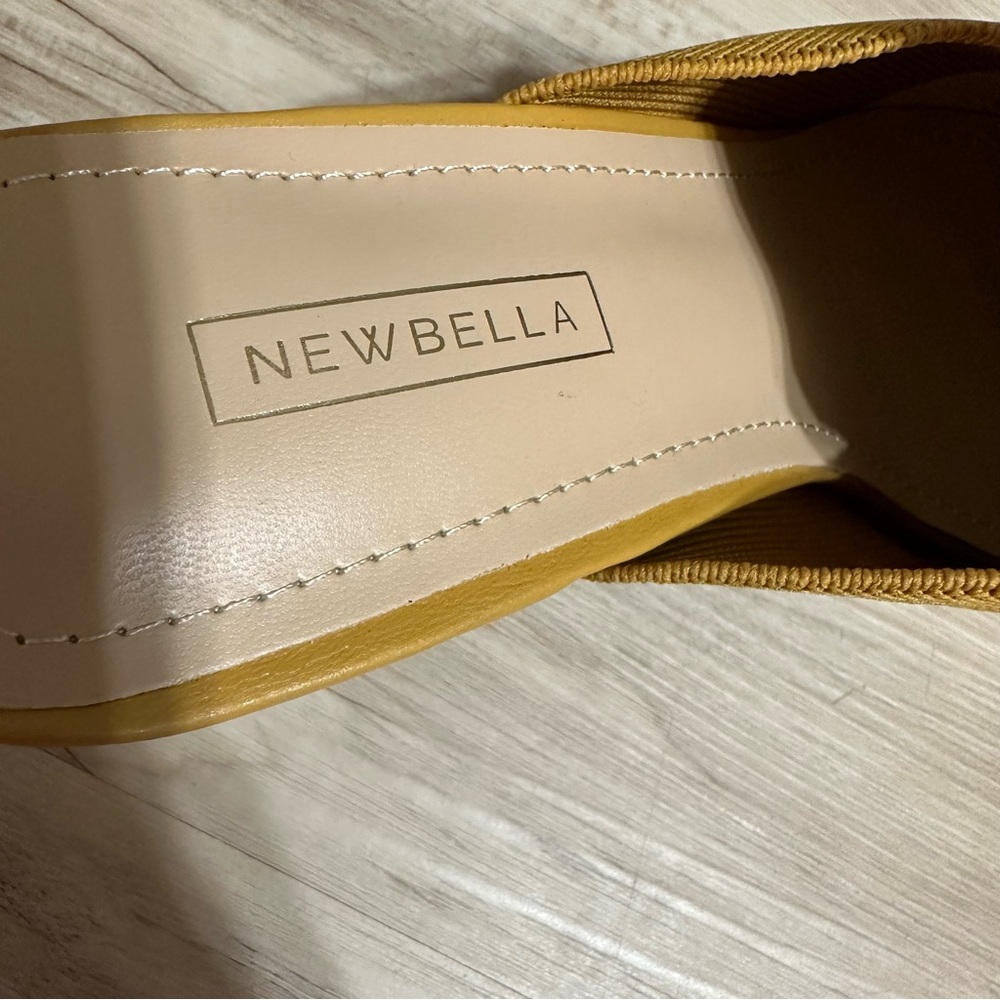Newbella Mousse‎ Fit Pointed Toe Heels Size 8 - Picture 6 of 8